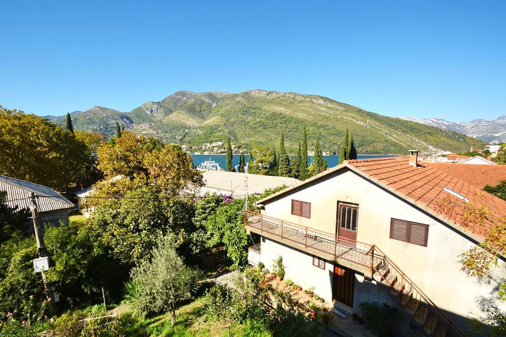 Apartment Rita Tivat Exteriör bild