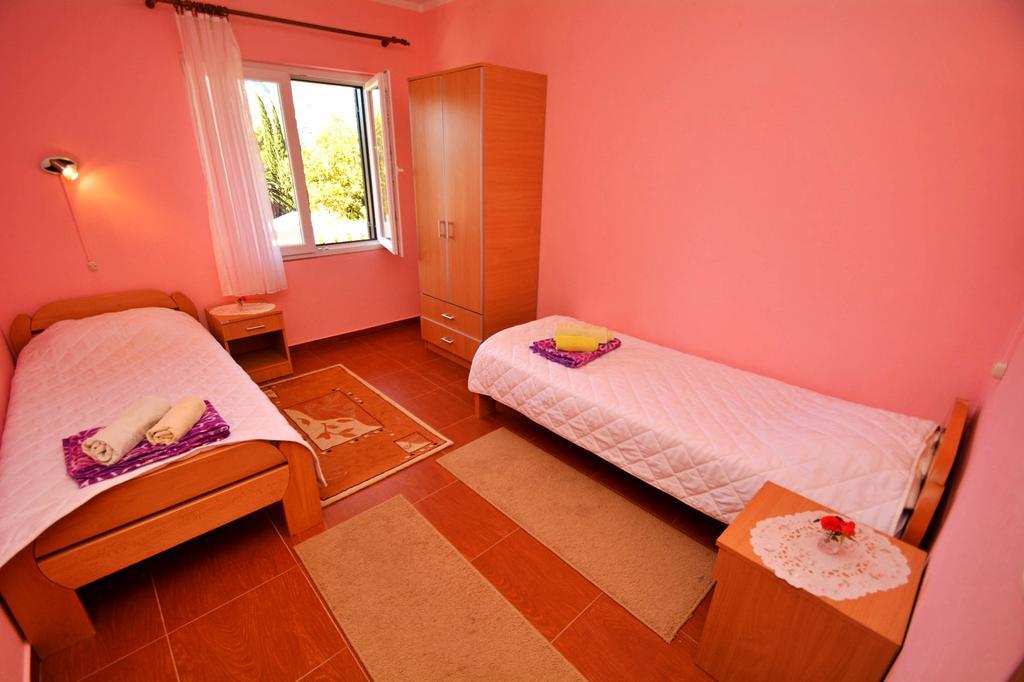 Apartment Rita Tivat Exteriör bild